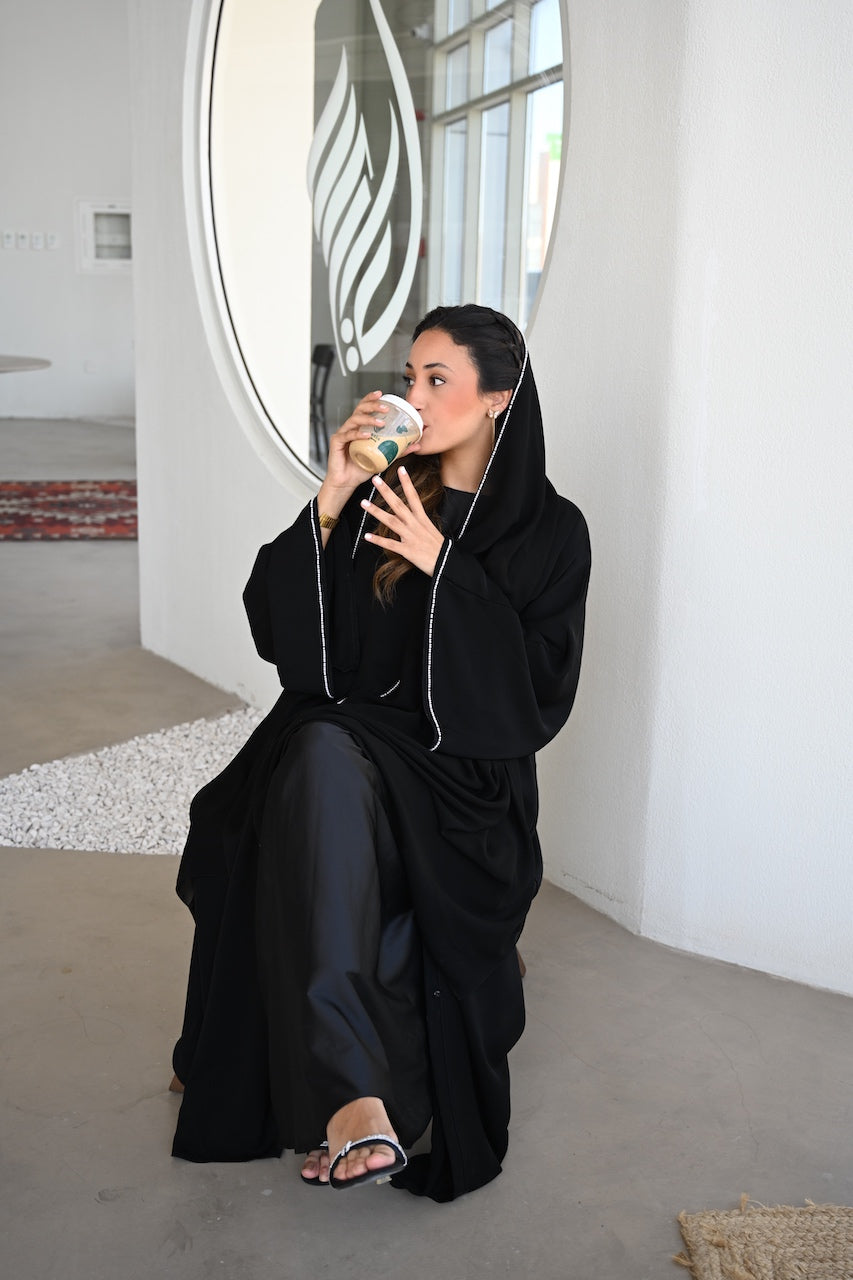 Dainty Pearl Abaya - Black