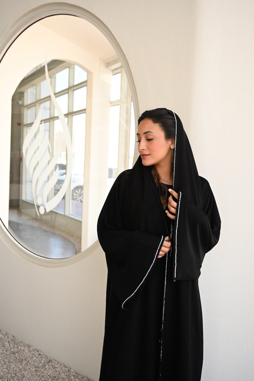 Dainty Pearl Abaya - Black