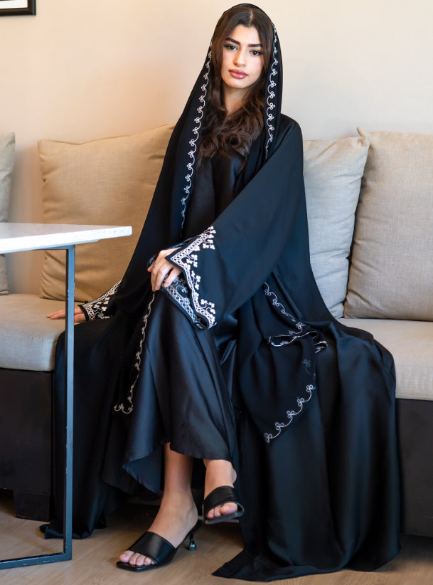 Yara Black Abaya